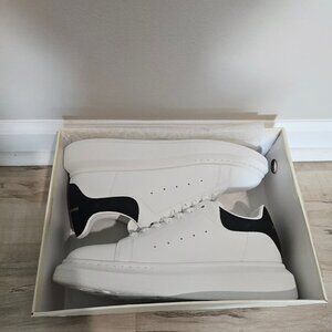Women's Daily Sneakers